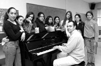 Junto a sus alumnos